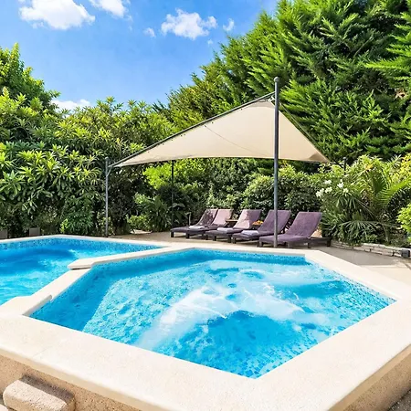 Casa Sole Beheizter Pool By Interhome Holiday home Pula